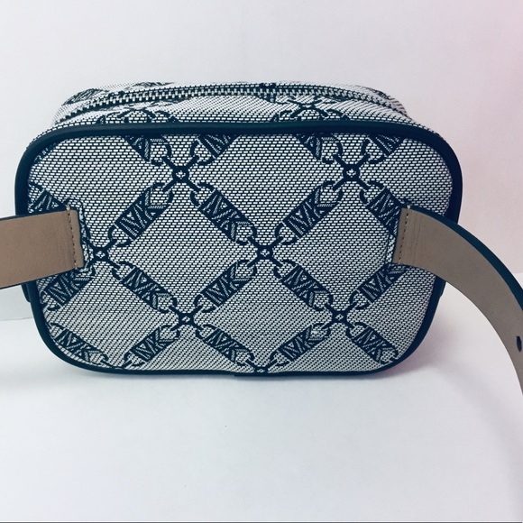 NWT Michael Kors Belt Bag - Picture 3 of 16